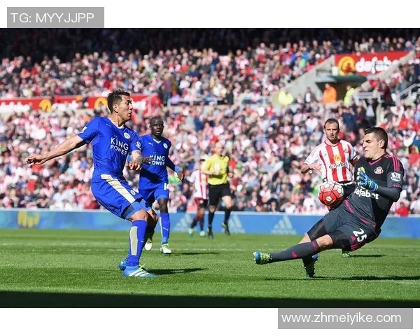 足球明星巅峰对决瞬间尽显风采与激情的精彩瞬间回顾